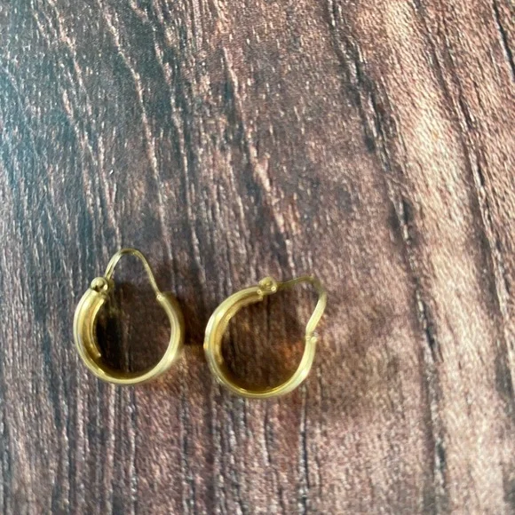 Gold Hoop Earrings - Picture 5 of 5